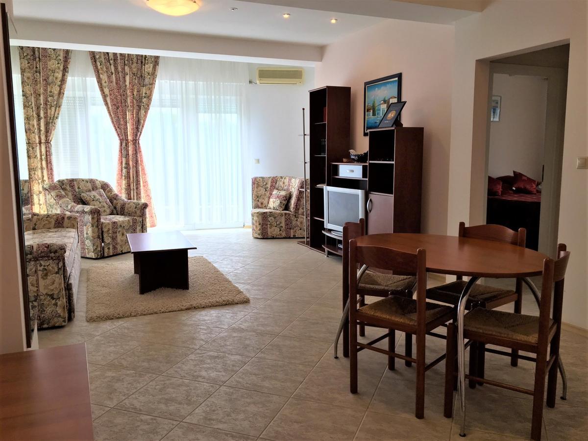Club Topaz Apartments Neptun Exterior foto